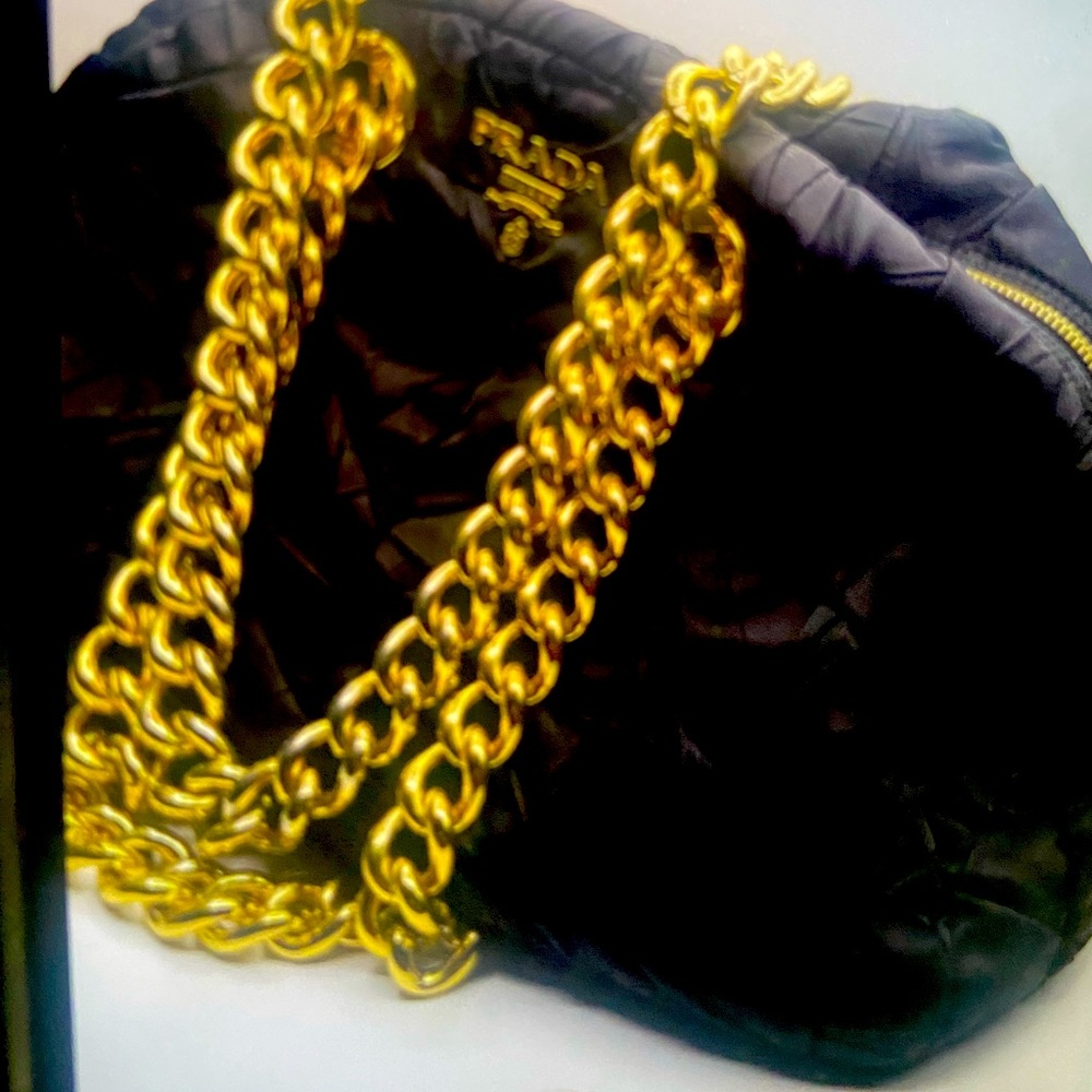 Bags Prada very nice good quality say.